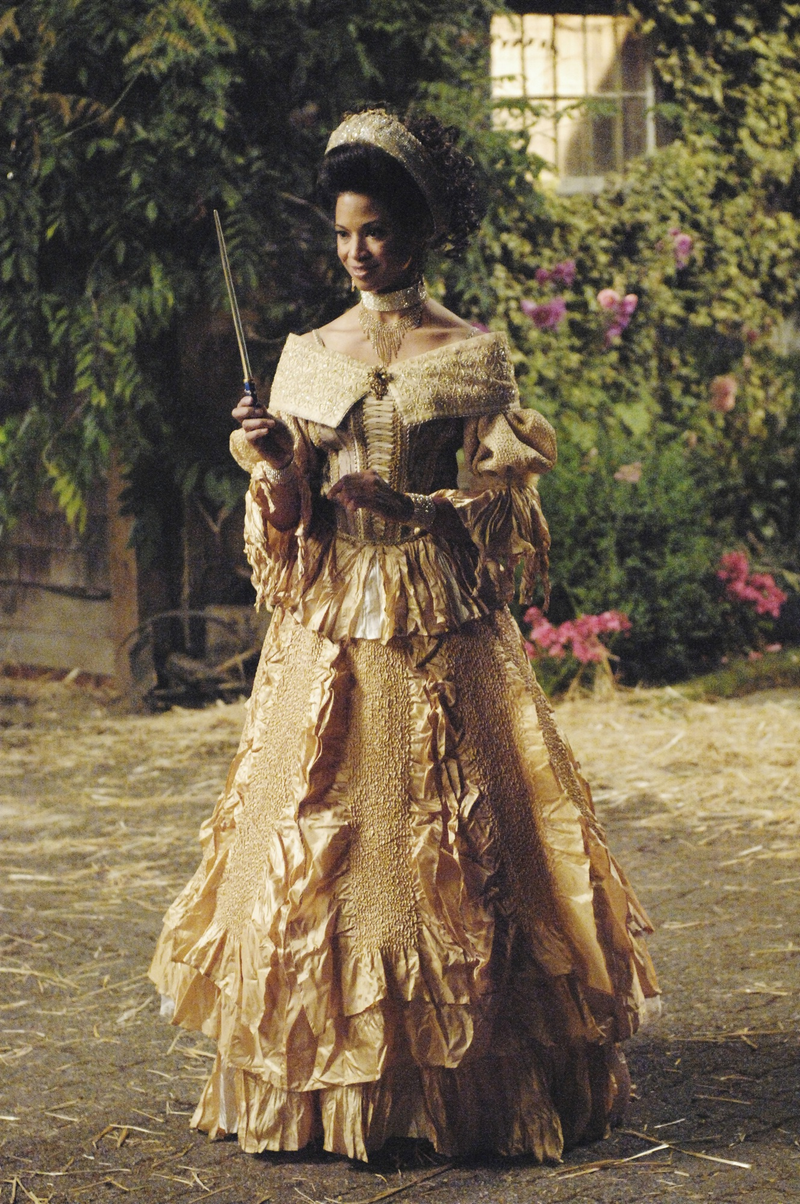Illustration for article titled Once Upon a Time Episode 1.04 "The Price of Gold" Gallery